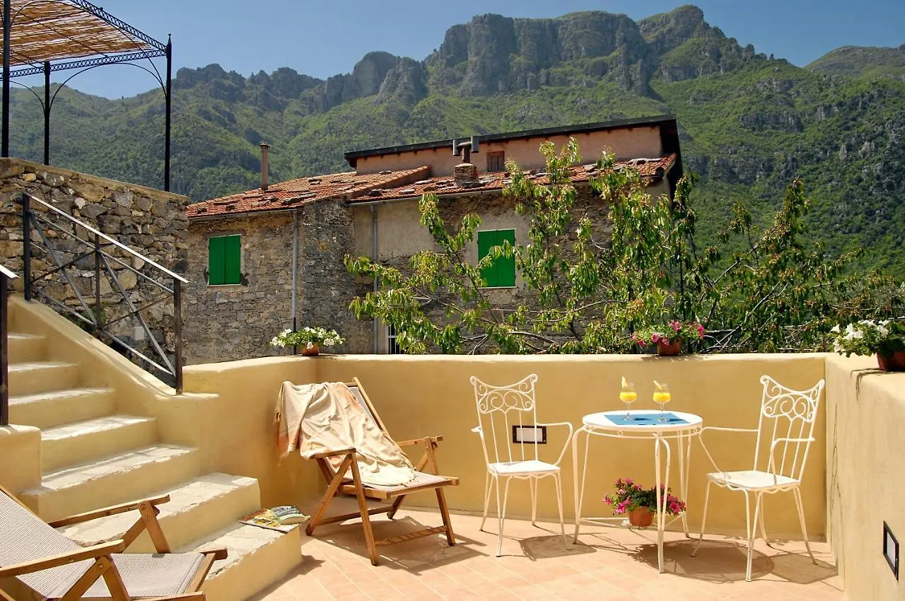 Bed and Breakfast La Casa Dei Nonni Castelbianco à Colletta 0*,
