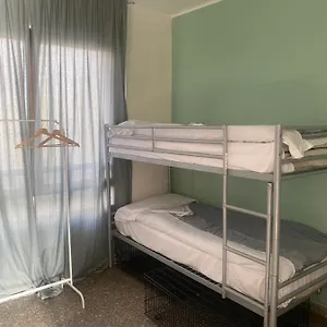 Mrhostel , Mediolan Włochy